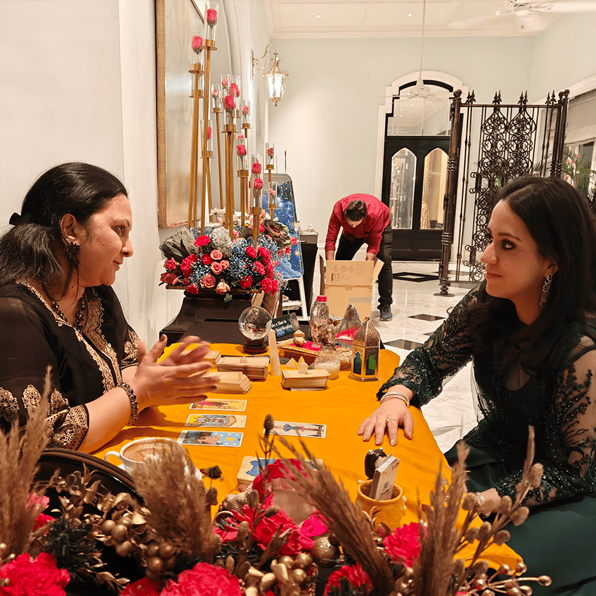 Best Tarot Card Reader in Bandra